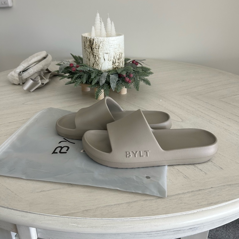 BYLT Unisex Slides
